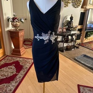 JJs House Blue Midi Sheath Dress with Sleeveless Design and V-Neck